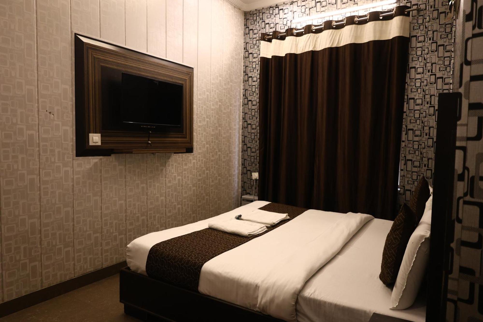 Hotel Pardesi Haridwār Exteriér fotografie