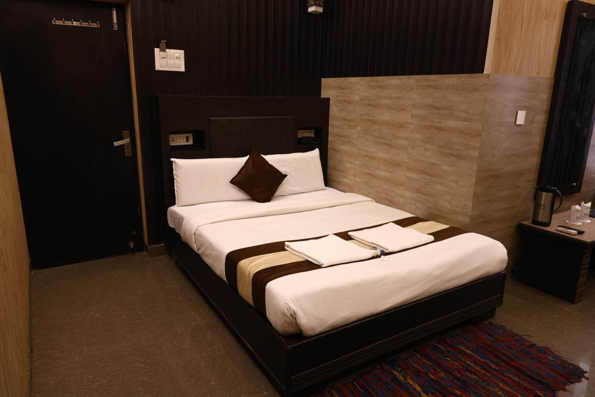 Hotel Pardesi Haridwār Exteriér fotografie