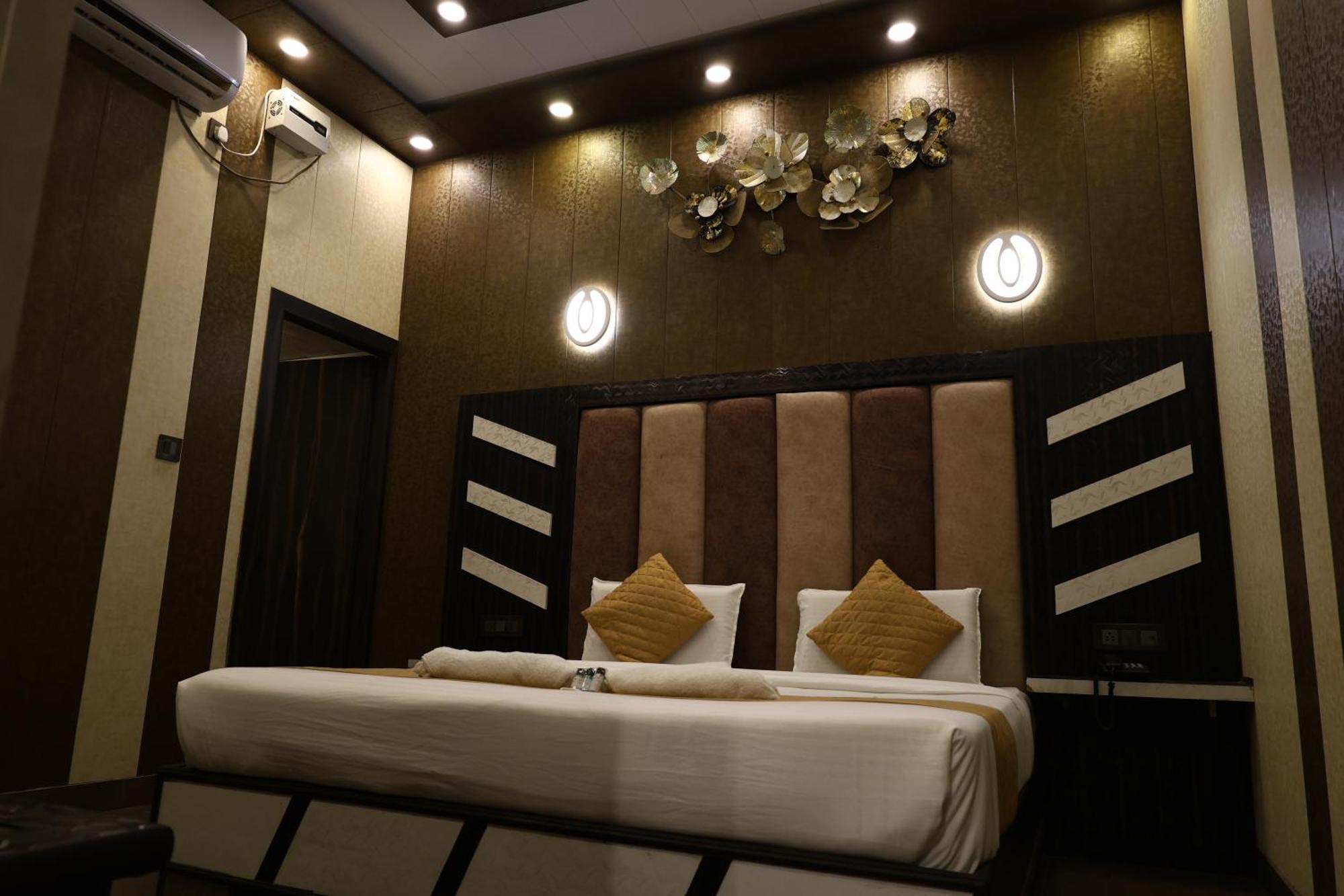 Hotel Pardesi Haridwār Exteriér fotografie