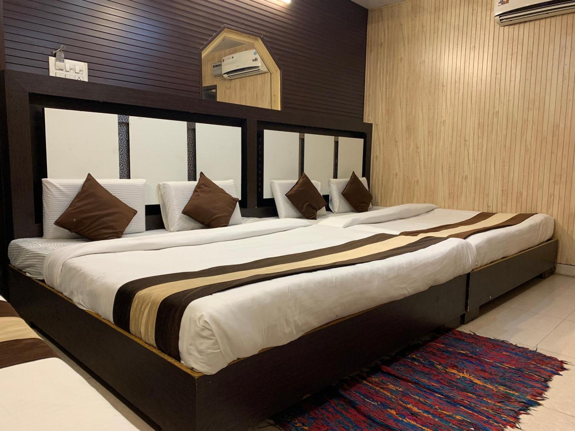 Hotel Pardesi Haridwār Exteriér fotografie